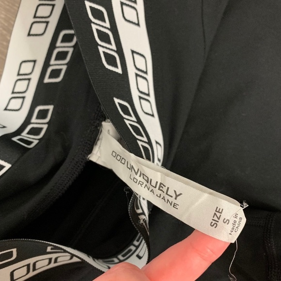 Lorna Jane Icon Retro Sport Ankle Biter Leggings Black Concrete Grey Size Small - Picture 9 of 11